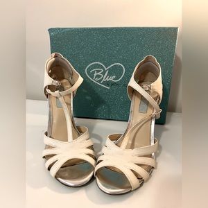 Blue by Betsey Johnson Ivory SB Tee Strap Sandals